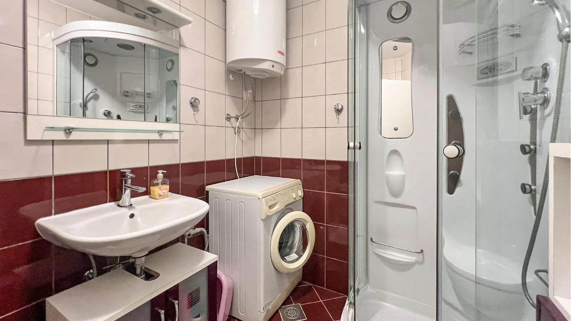 Awesome Apartment In Medulin With Wifi 0*,