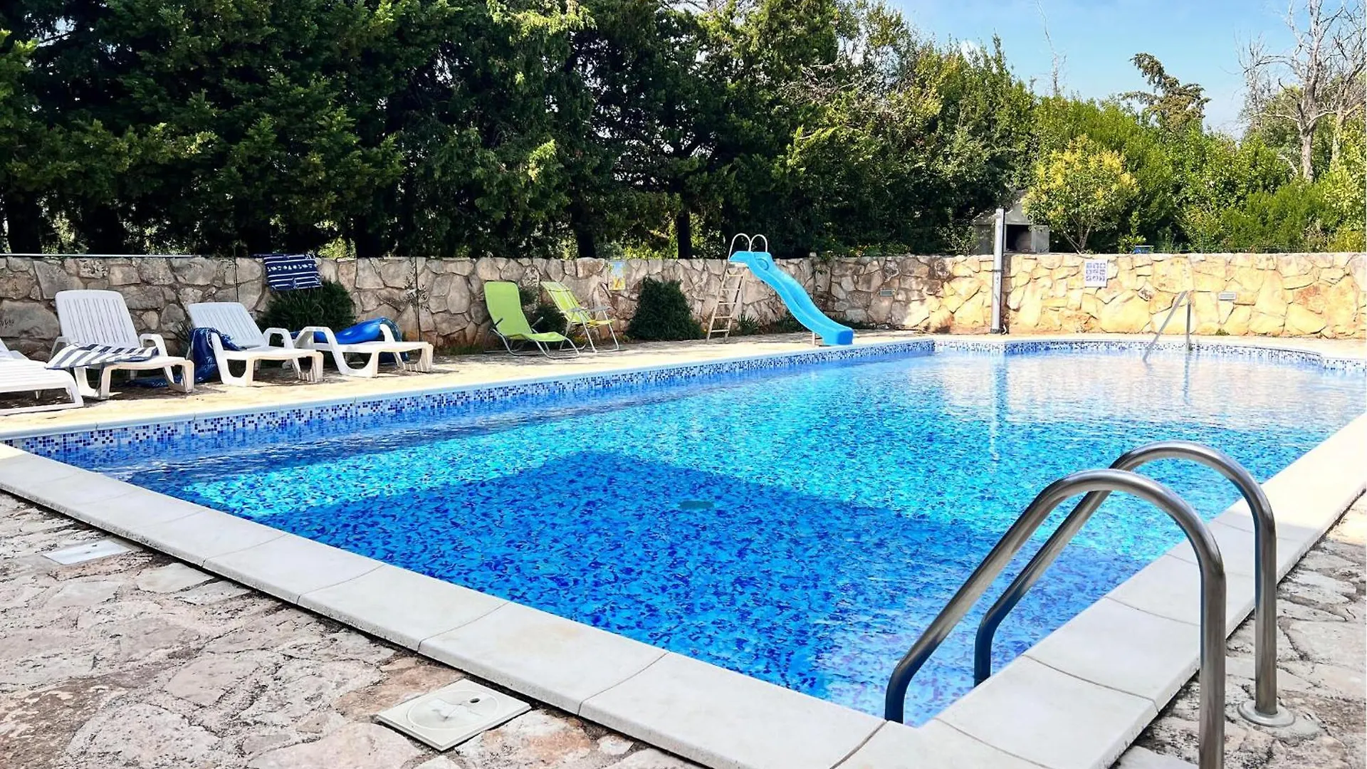 Awesome Apartment In Medulin With Wifi