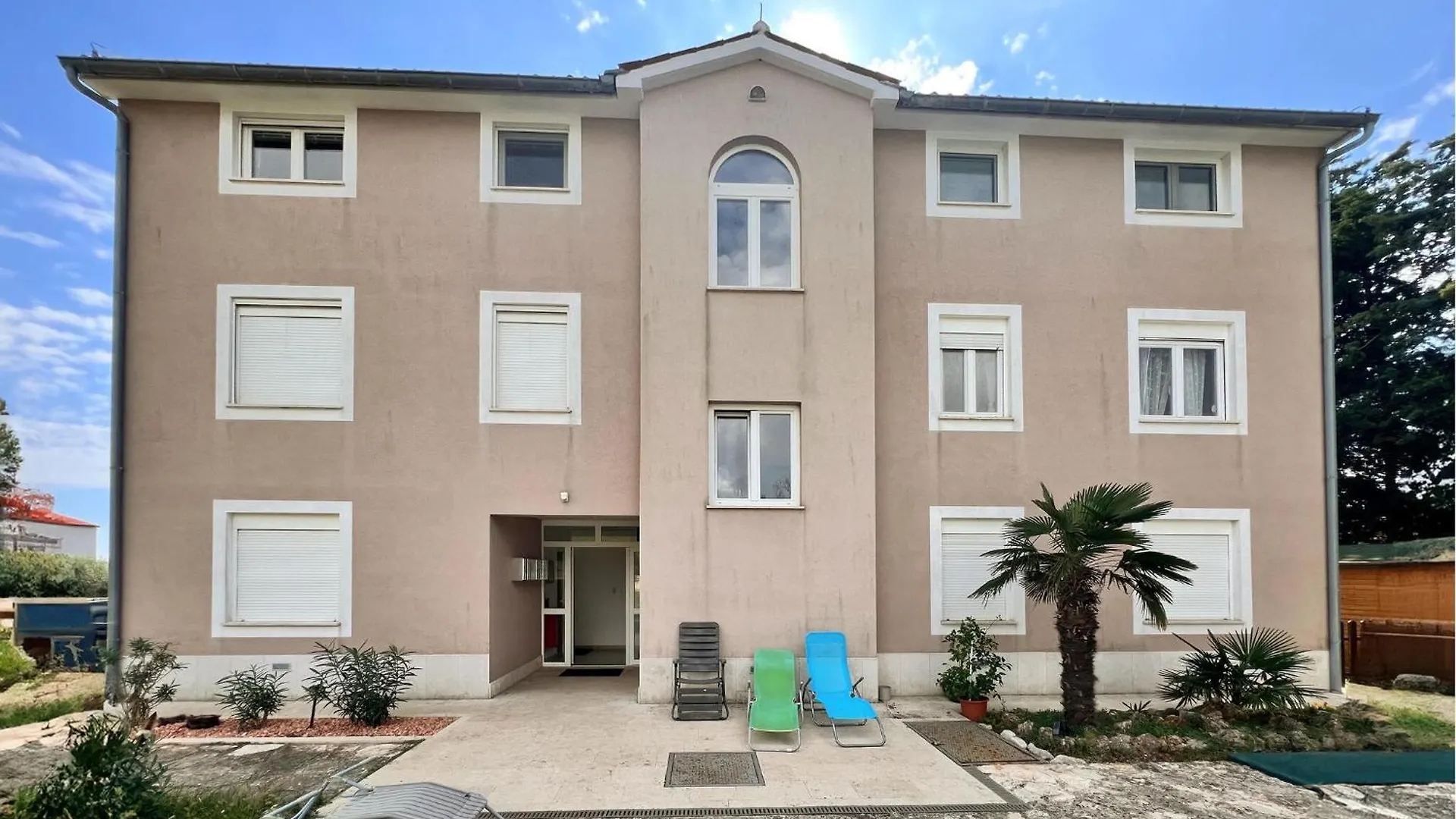 Awesome Apartment In Medulin With Wifi